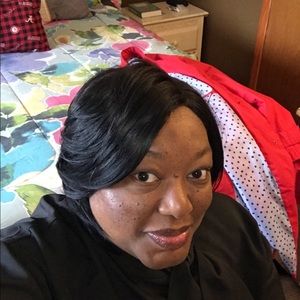 Meet your Posher, Connie